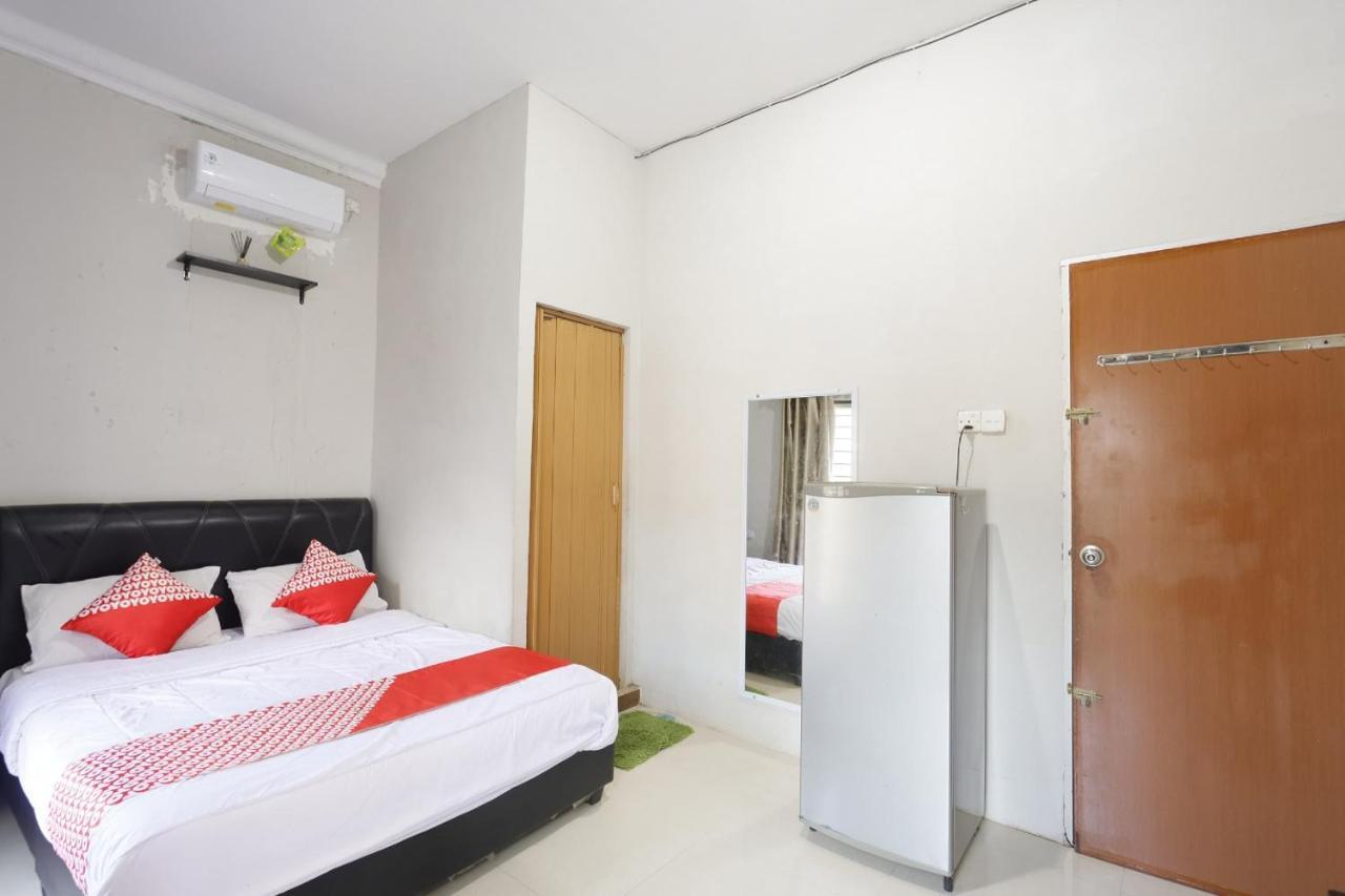 Oyo 92702 Minang Jaya Hotel Nagoya Exterior photo